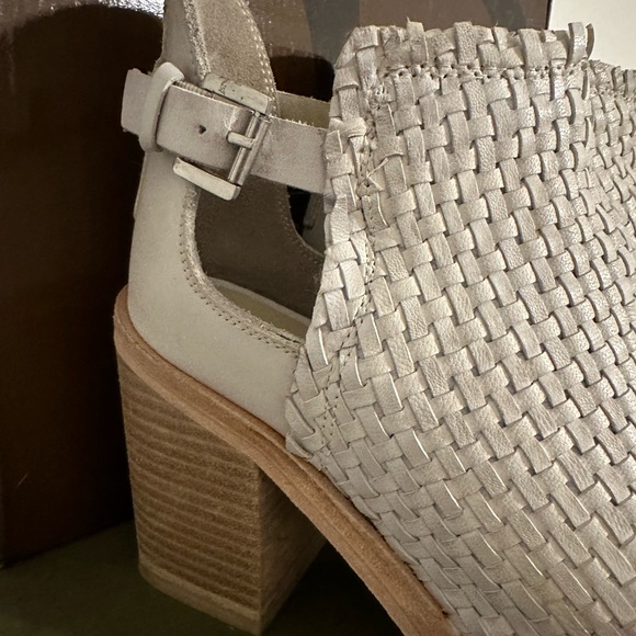 Diba True Leather shoes NWT - Picture 2 of 15